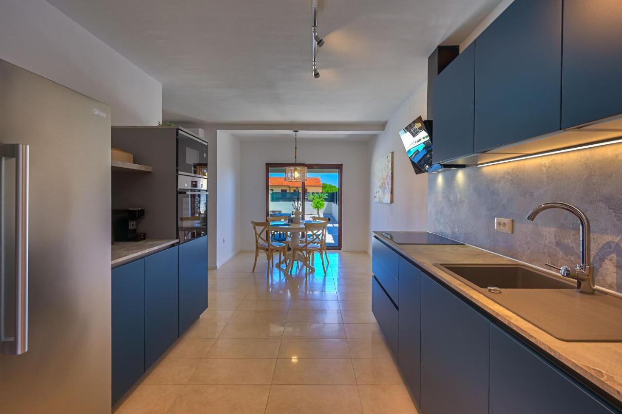 Apartment Zala With Private Pool Ližnjan Εξωτερικό φωτογραφία