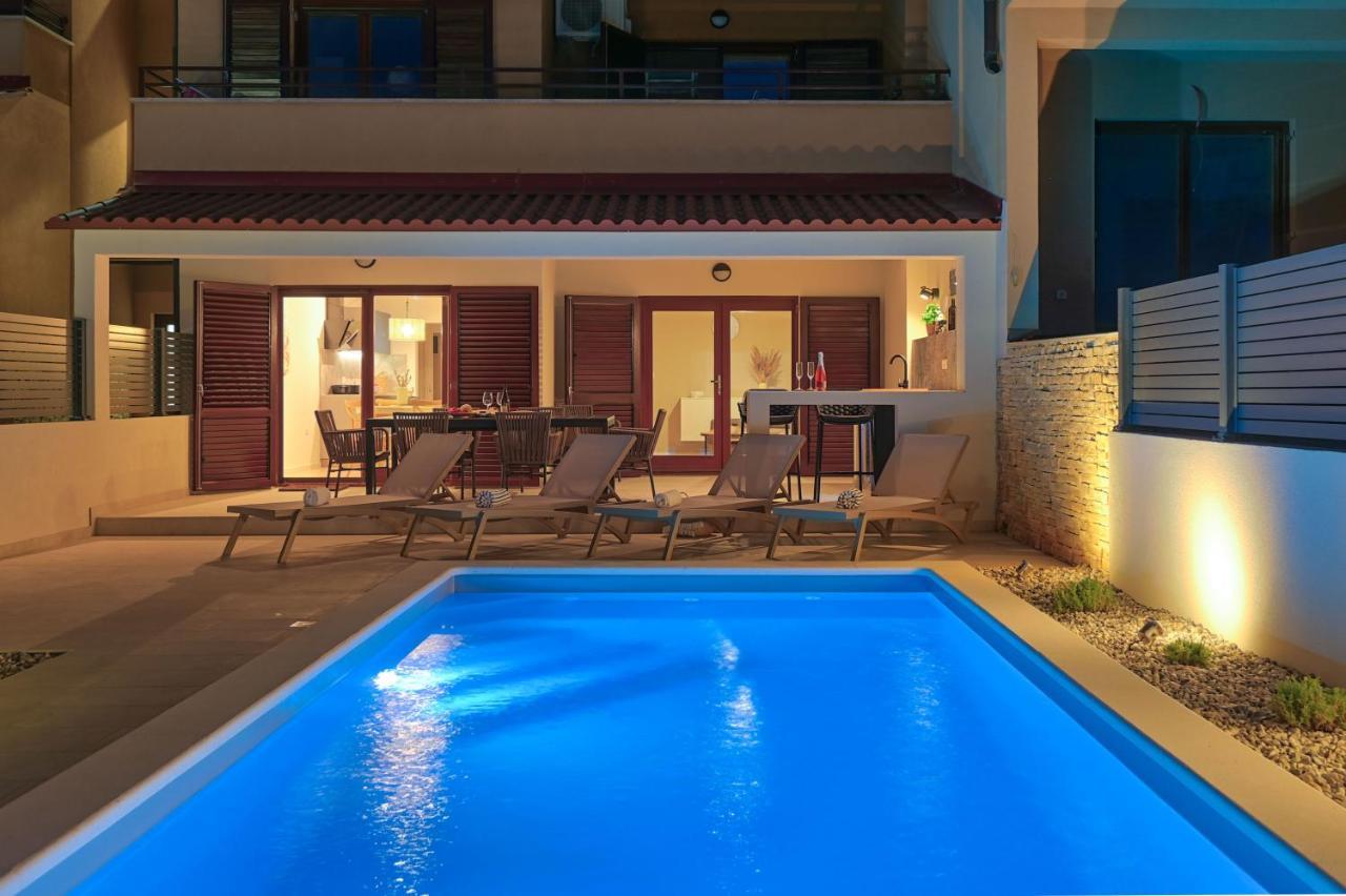 Apartment Zala With Private Pool Ližnjan Εξωτερικό φωτογραφία